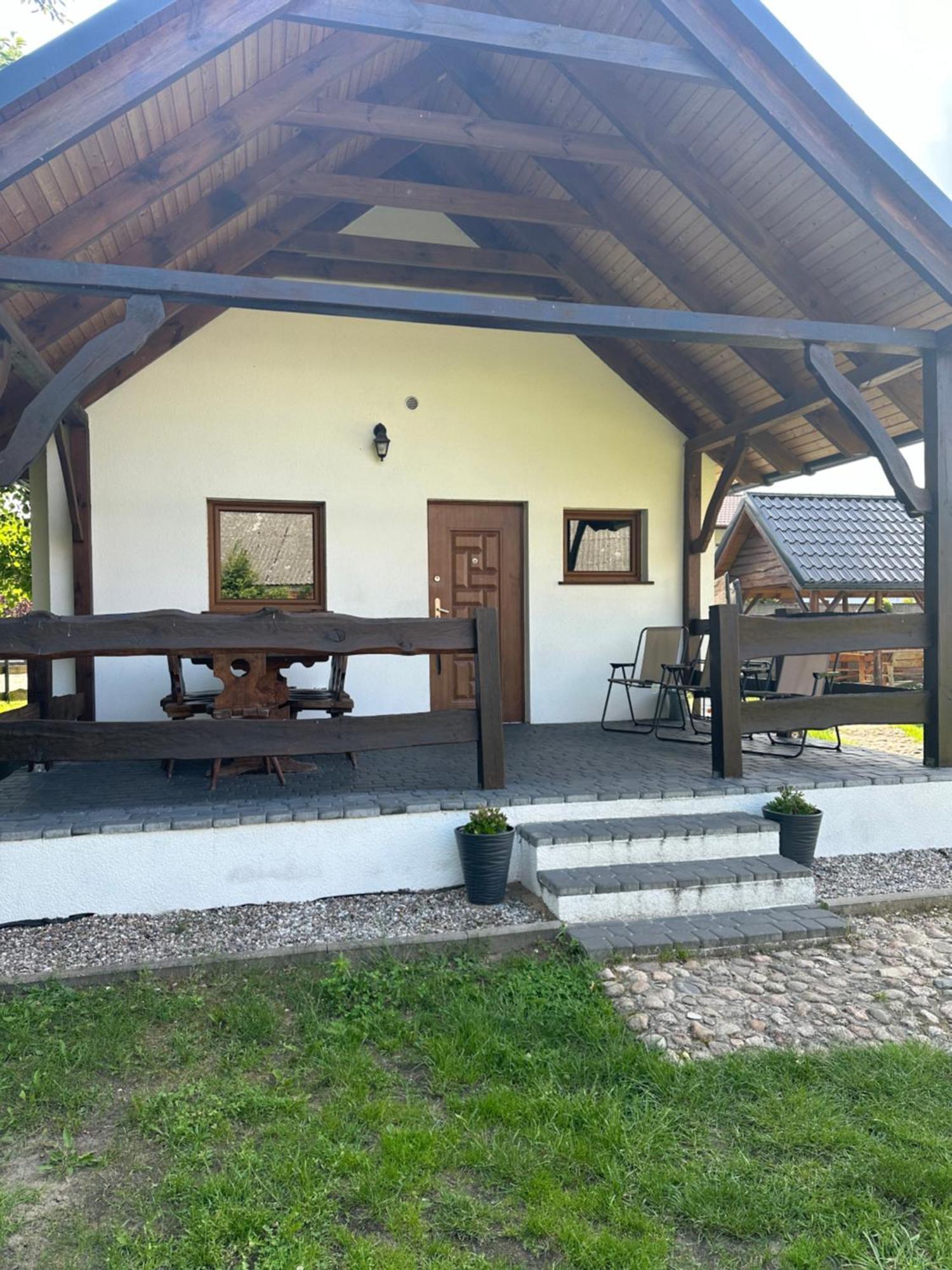 Domek letniskowy 8-osobowy Swietne Zewnętrze zdjęcie